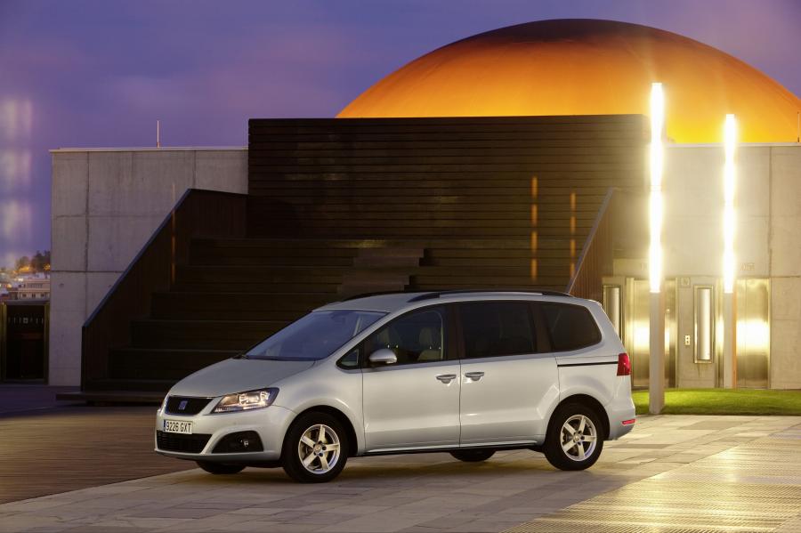  Seat Alhambra 2010 года  (фото 85 из 113)